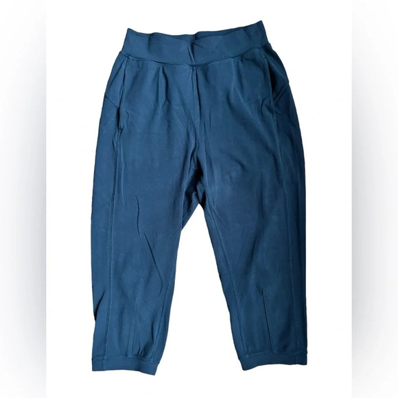 Lululemon Rejuvenate Crop 18 True Navy W6AM9S Yoga Size 4 loose Relaxed - Picture 2 of 9